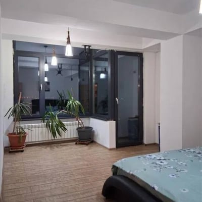 Аренда комфортных 2-комнатных апартаментов с гардеробной, 62 м², Констанца, Румыния